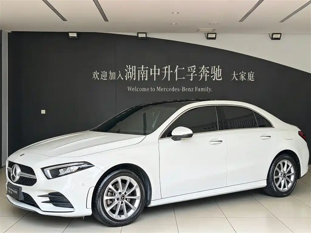 Mercedes-Benz A-Class 2021 — фото 1