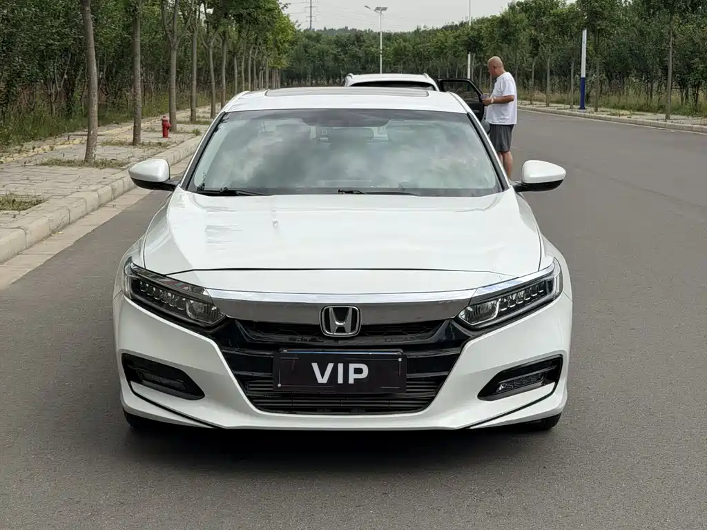 Honda Accord 2019 — фото 2