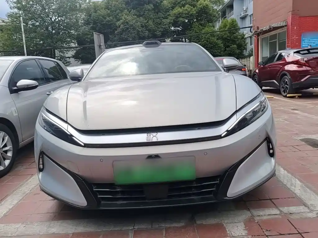 BYD Han L 2025