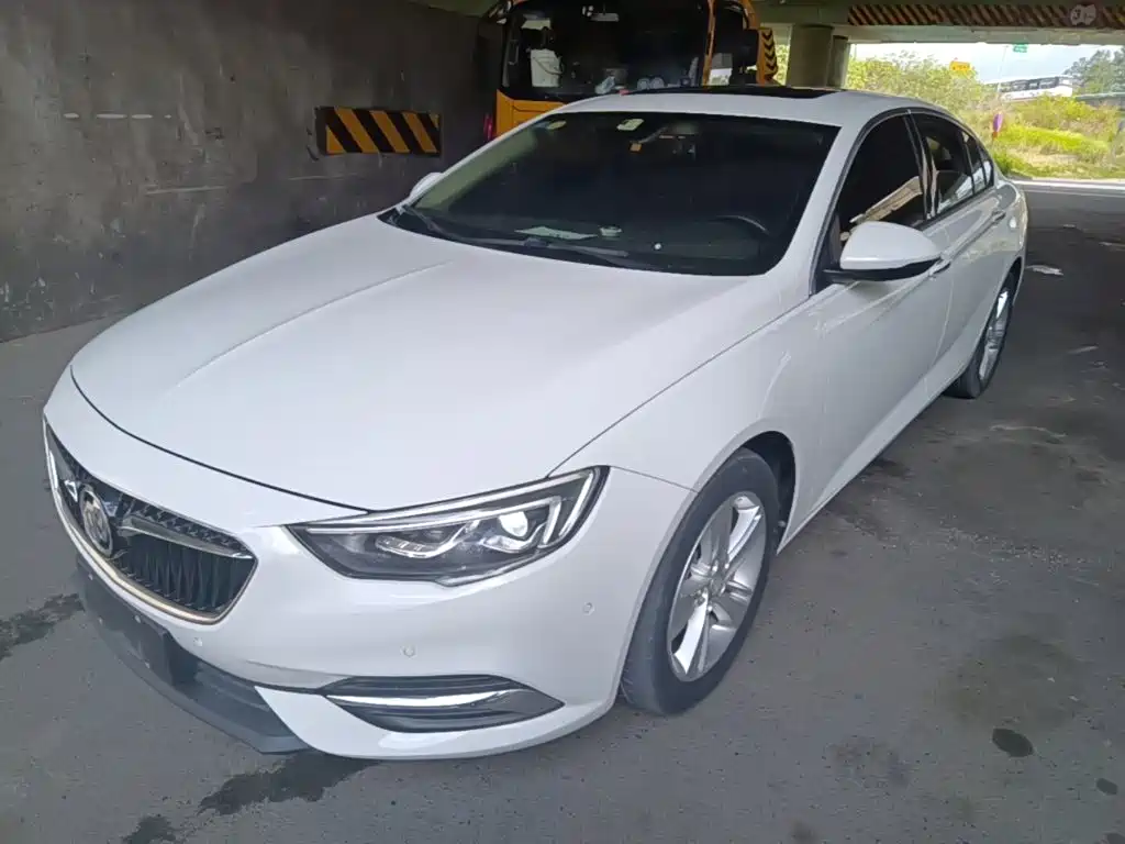 Buick Regal 2018 — фото 2