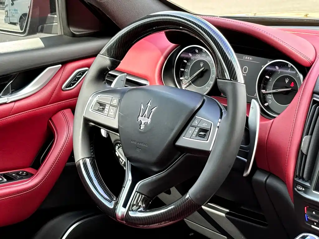 Maserati Levante 2021 — фото 11