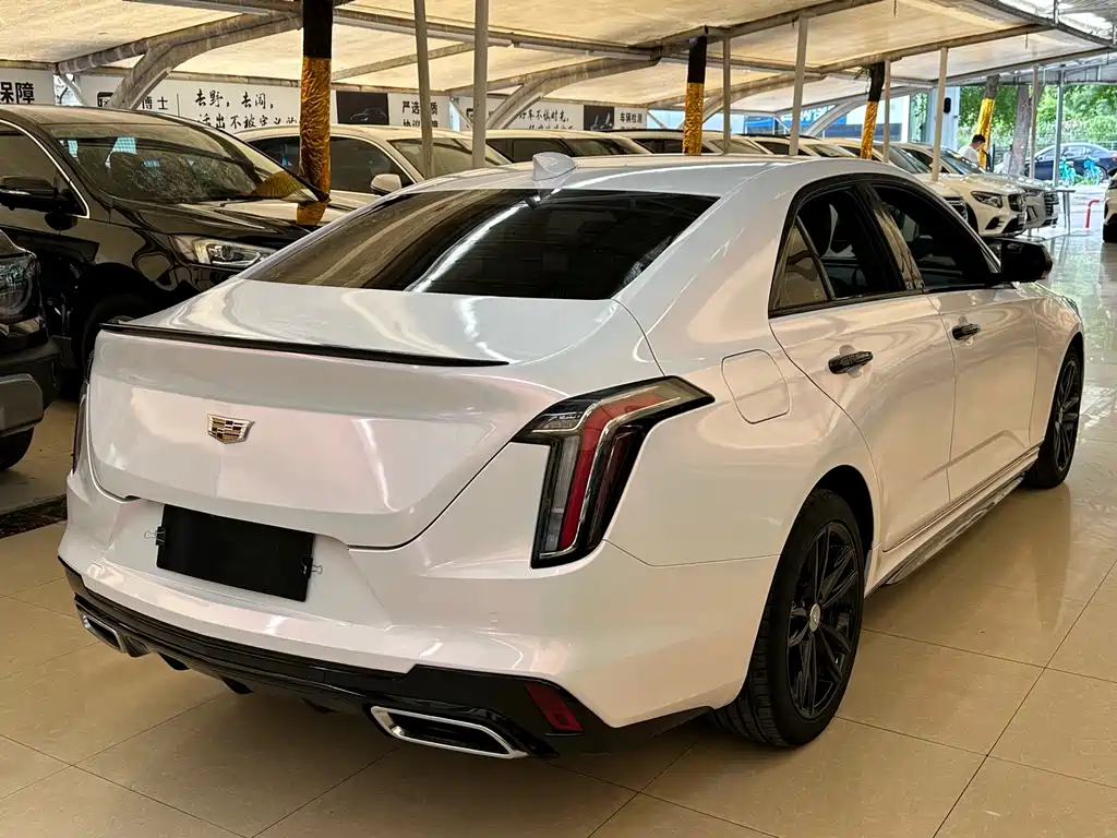 Cadillac CT4 2021 — фото 4