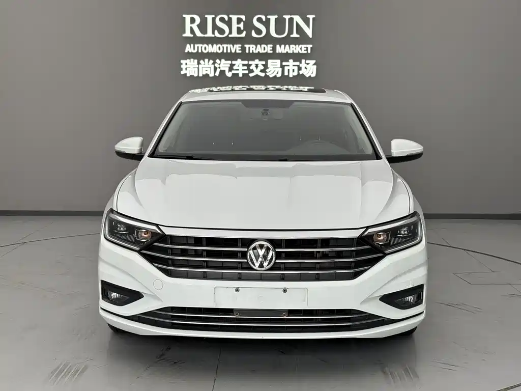 Volkswagen Sagitar 2021