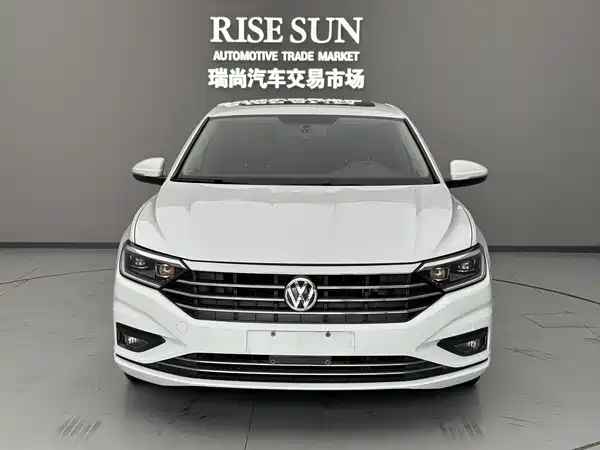 Volkswagen Sagitar 2021