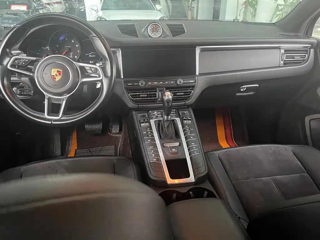 Porsche Macan 2020 — фото 9