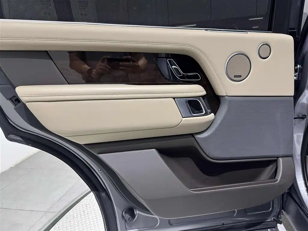 Land Rover Range Rover 2021 — фото 22