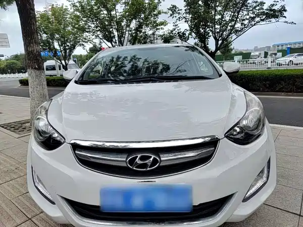 Hyundai Elantra Langdong 2015