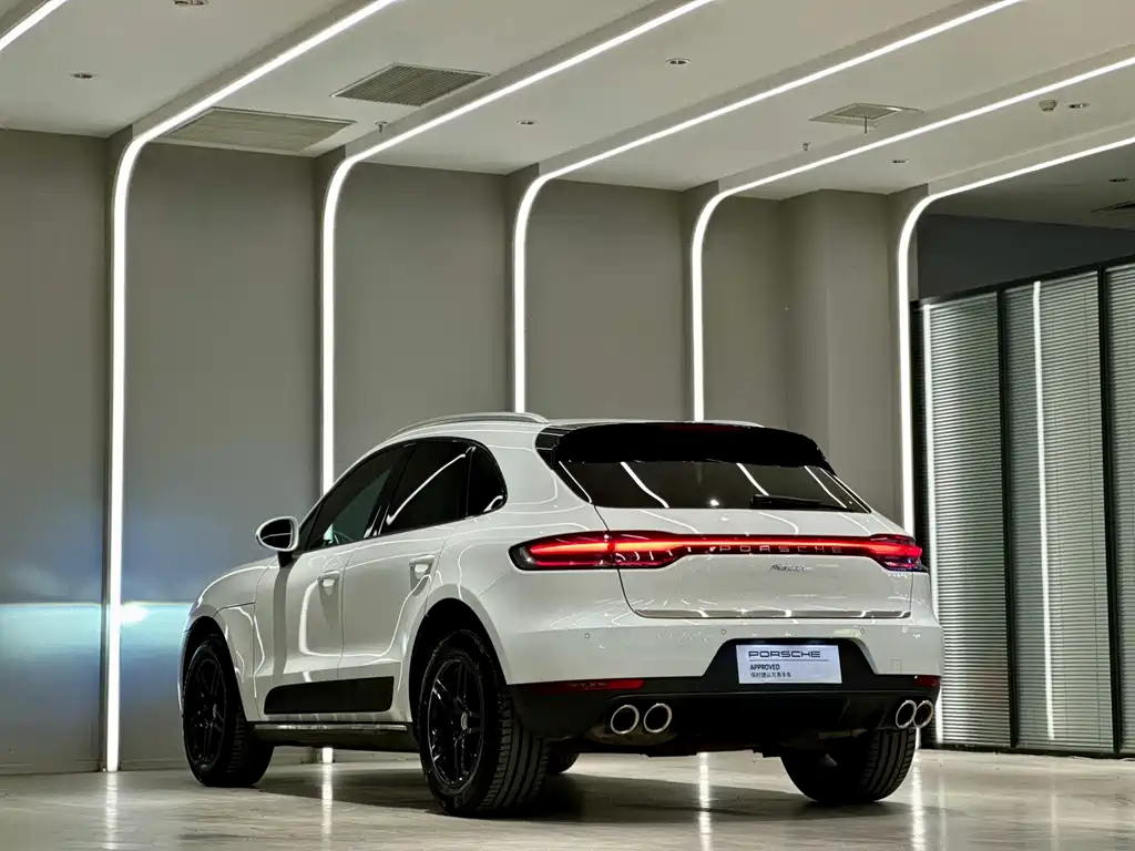 Porsche Macan 2019 — фото 10