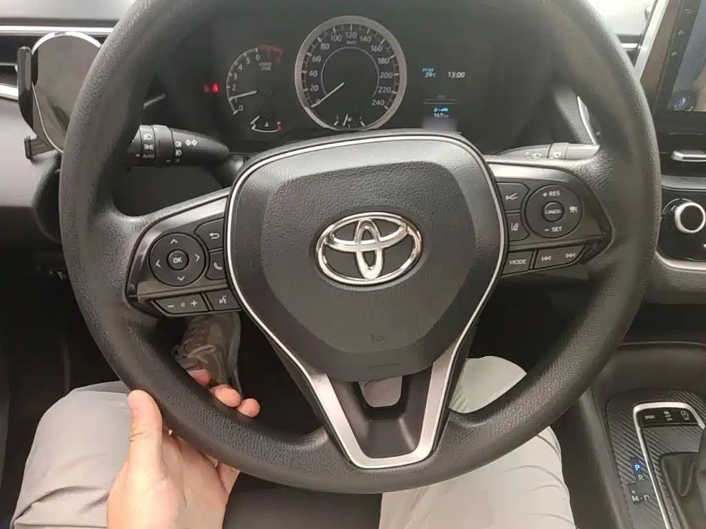 Toyota Corolla 2020 — фото 11
