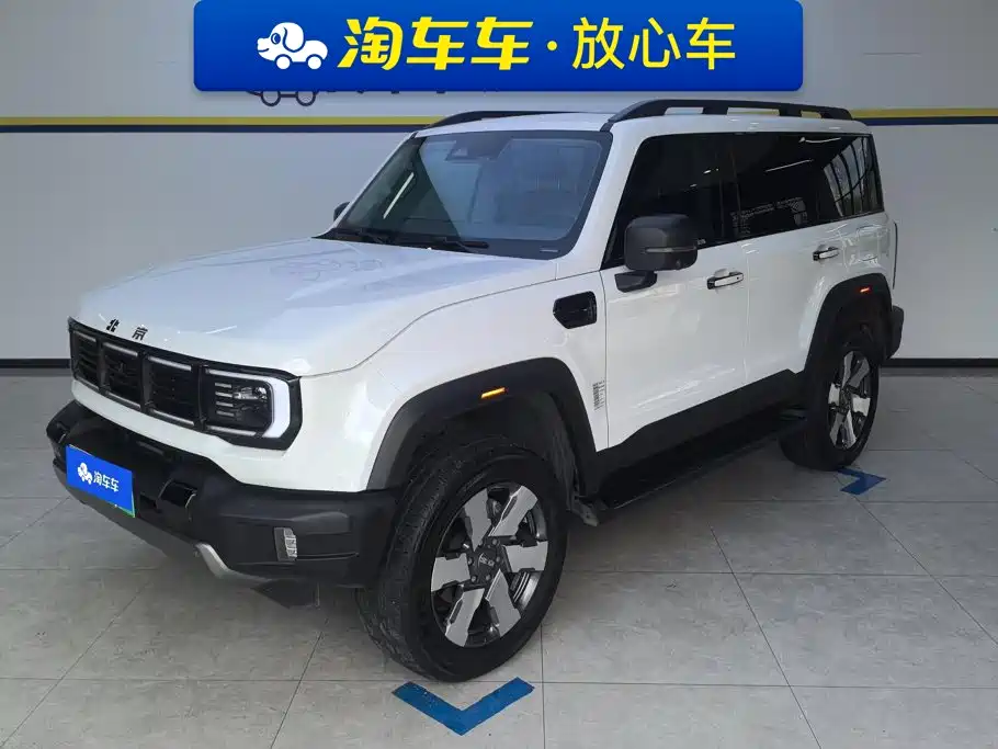 BAIC BJ40 Extended Range 2025 — фото 1