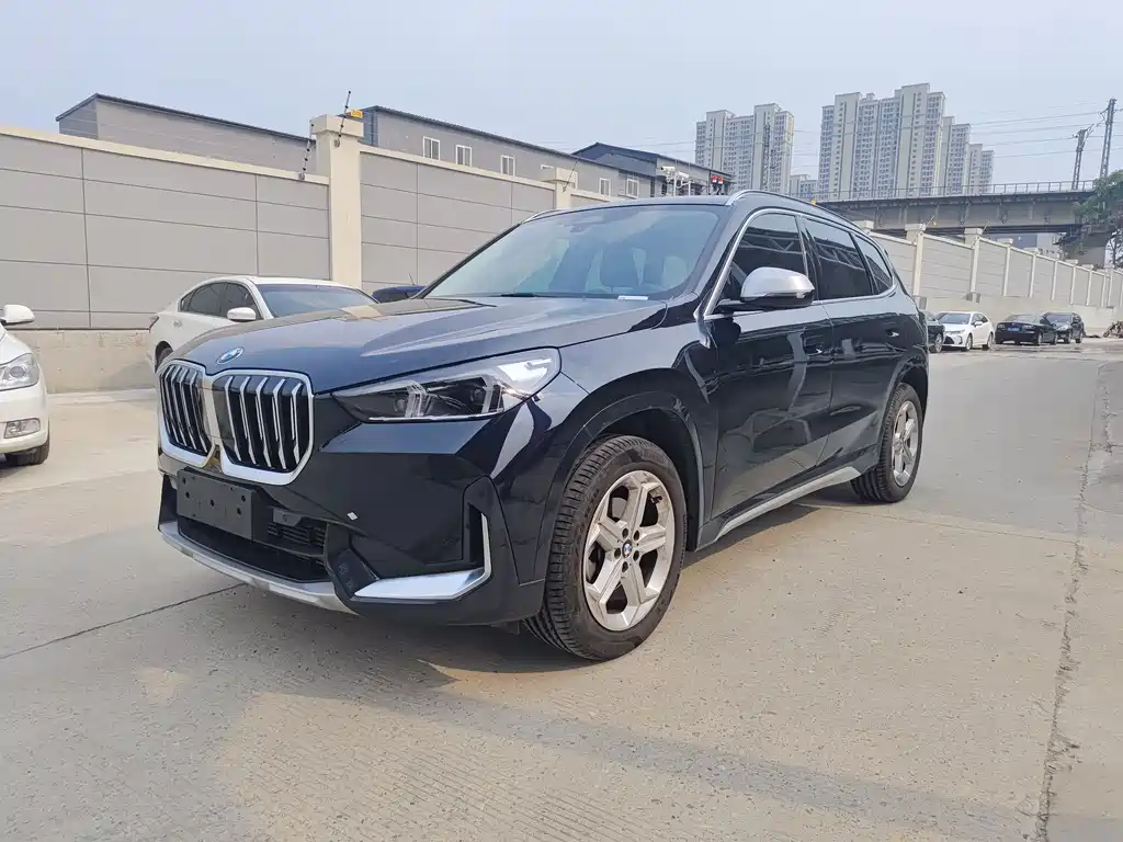 BMW X1 2023 — фото 1