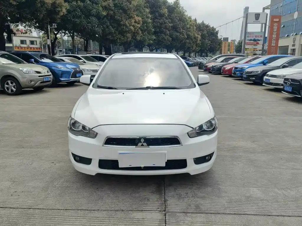 Mitsubishi Lancer EX 2013 — фото 2