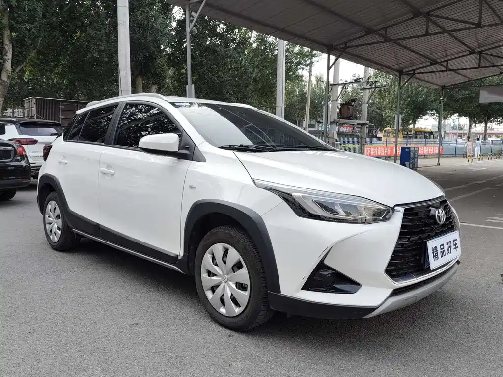 Toyota Yaris L 2022