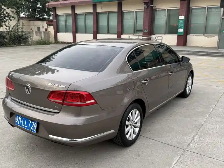 Volkswagen Magotan 2015