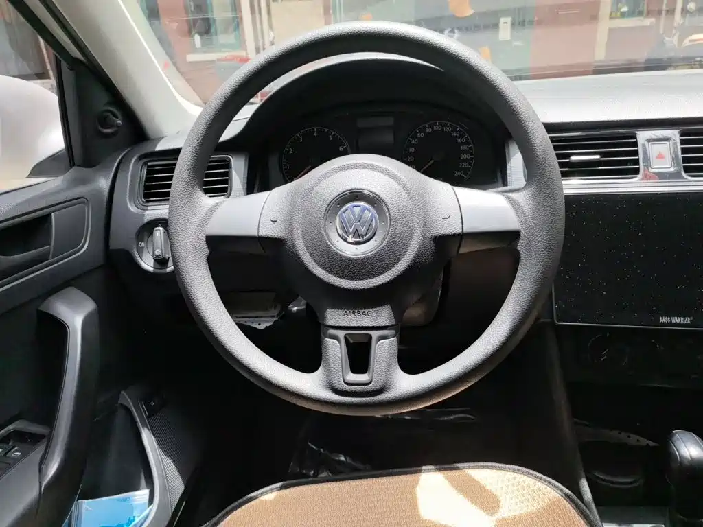 Volkswagen Santana 2015