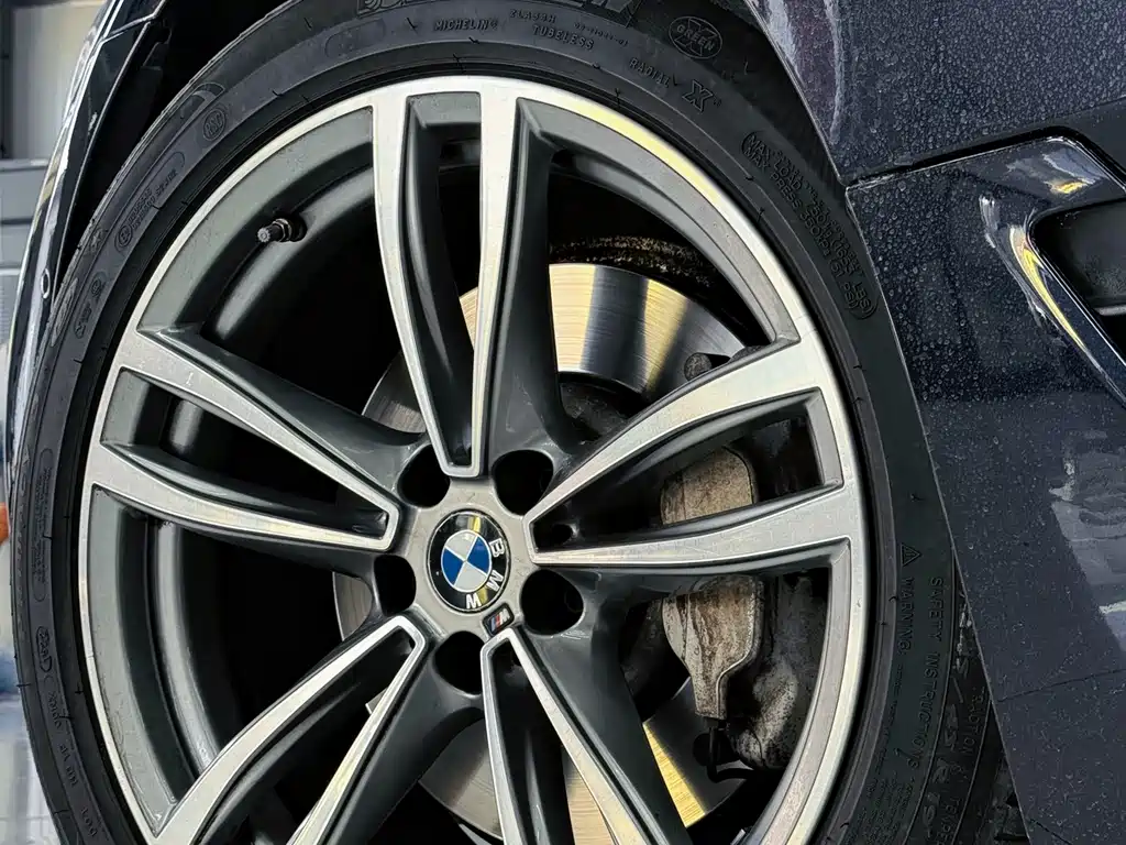 BMW 6 Series GT 2019 — фото 13