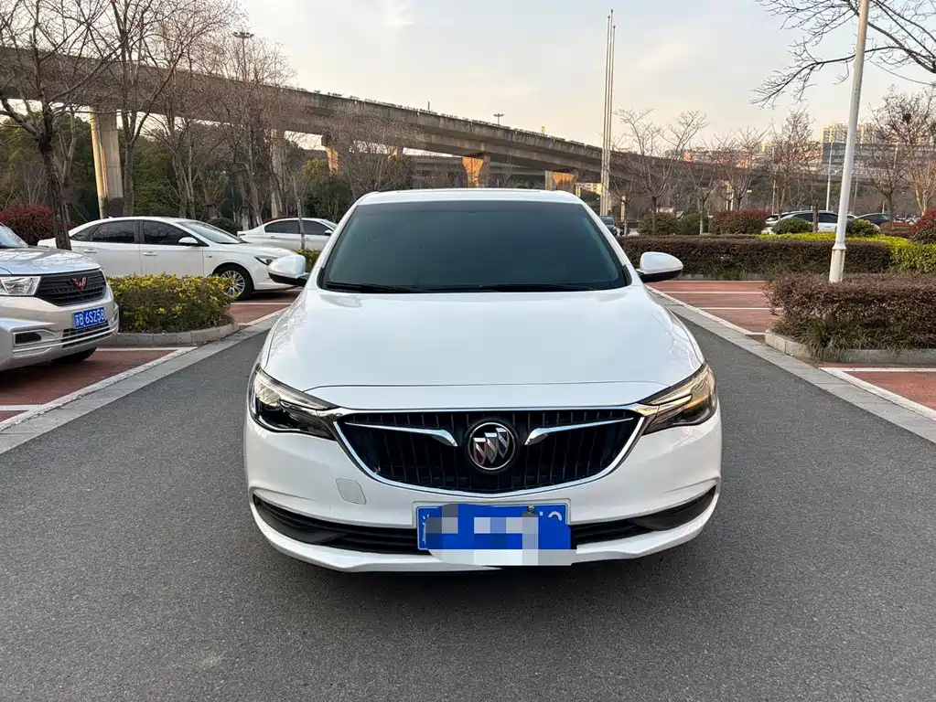 Buick Excelle 2019 — фото 2