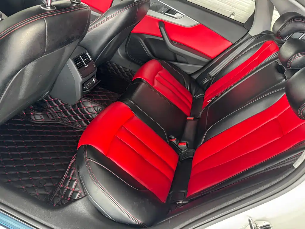 Audi A4L 2019