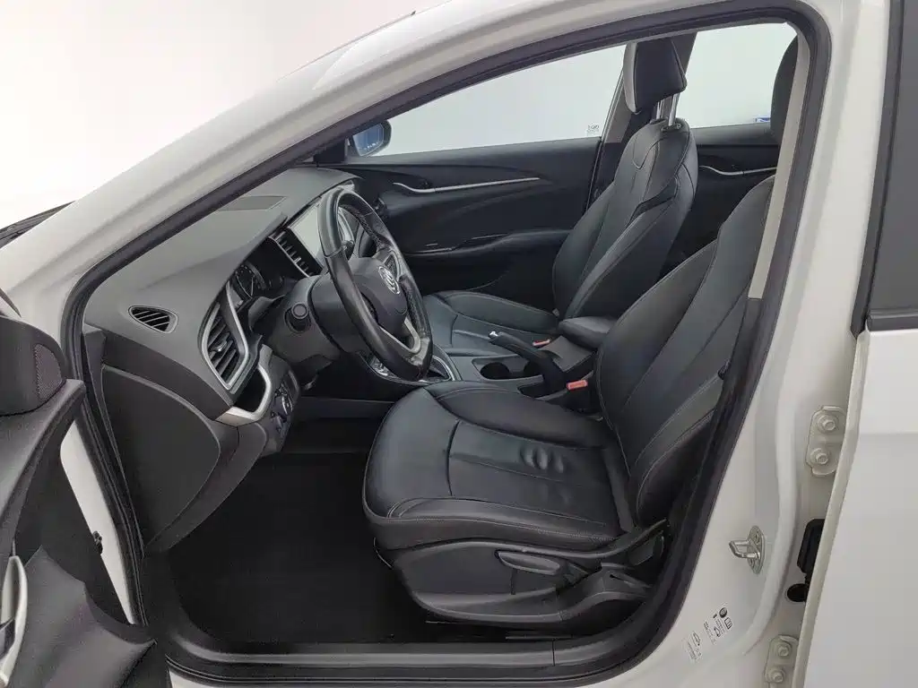 Buick Excelle GT 2018 — фото 10