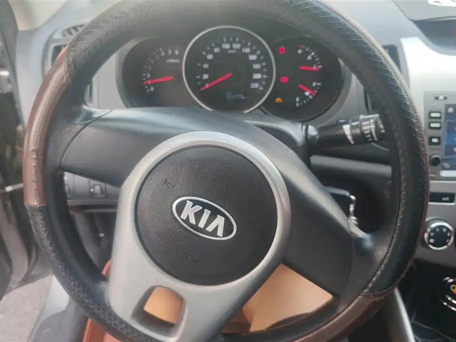Kia Forte 2014 — фото 15