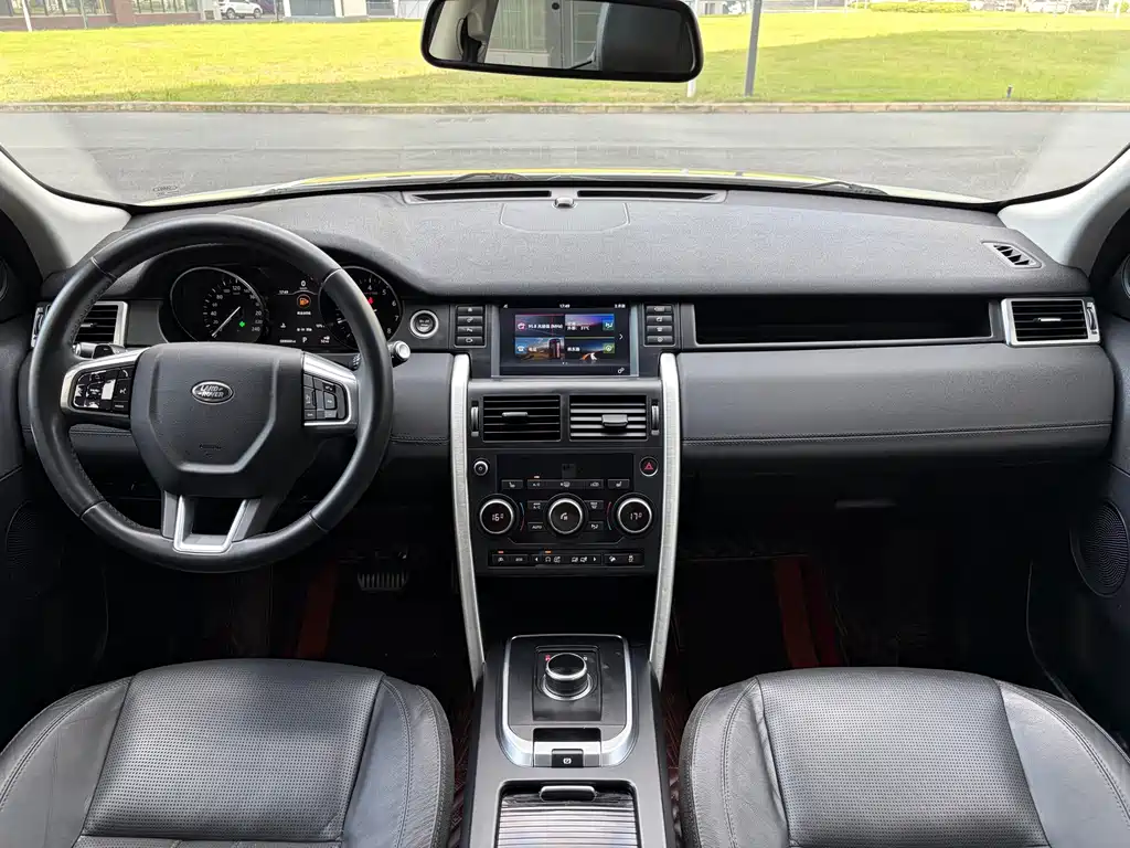 Land Rover Discovery Sport 2017 — фото 8