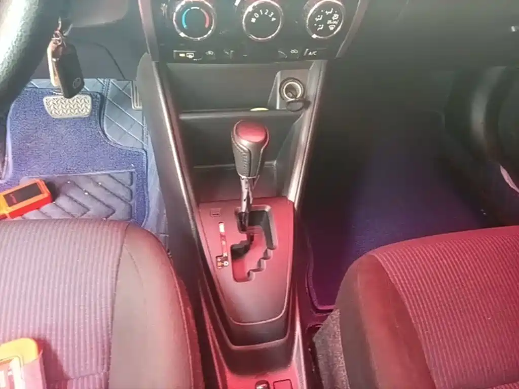 Toyota Yaris L 2016 — фото 14