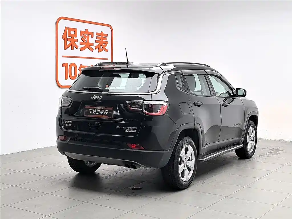 Jeep Compass 2018 — фото 2