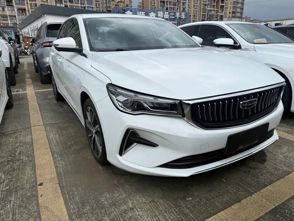 Geely Emgrand 2023