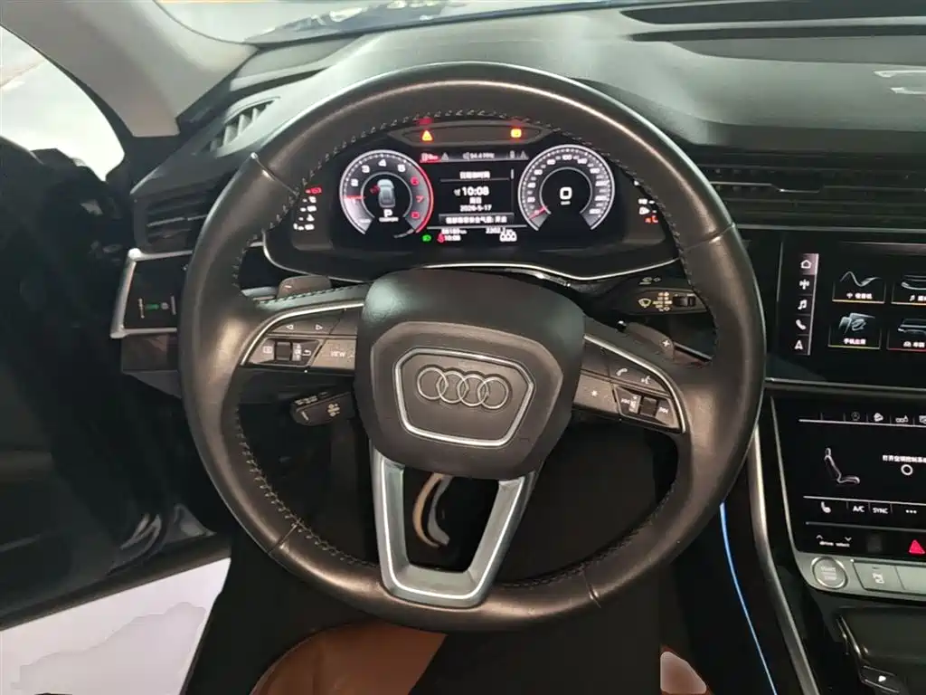 Audi Q8 2020 — фото 17