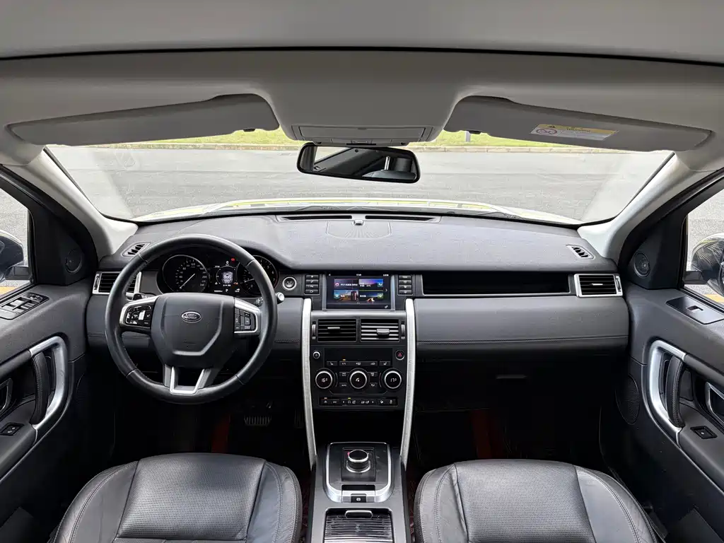 Land Rover Discovery Sport 2017