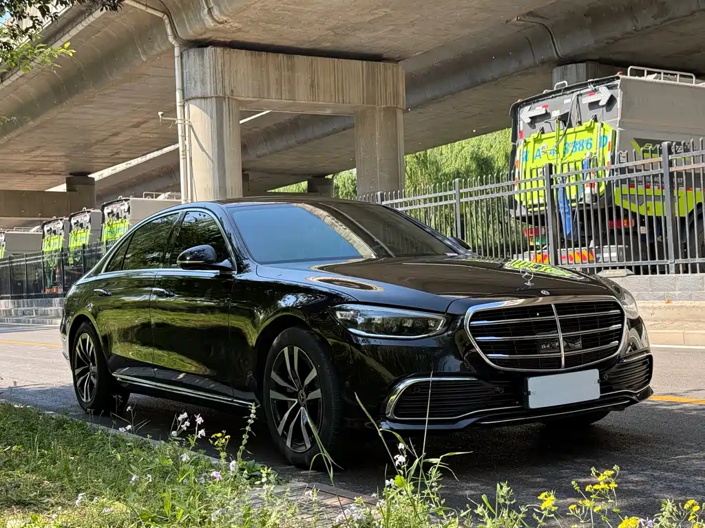 Mercedes-Benz S-Class 2023 — фото 3