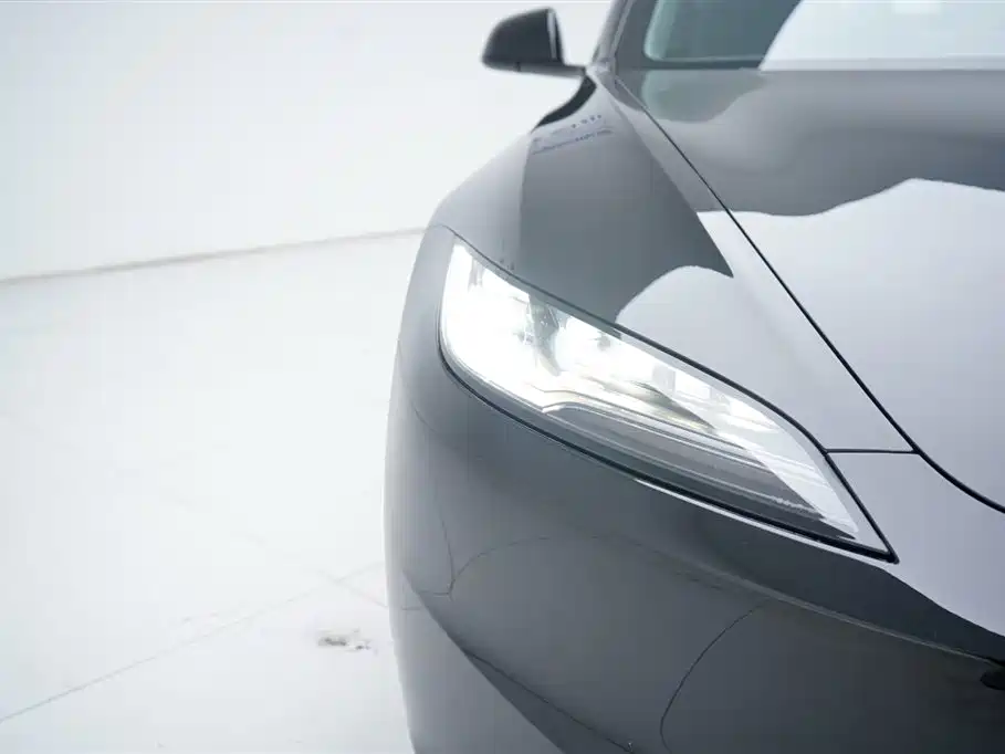 Tesla Model 3 2024 — фото 14