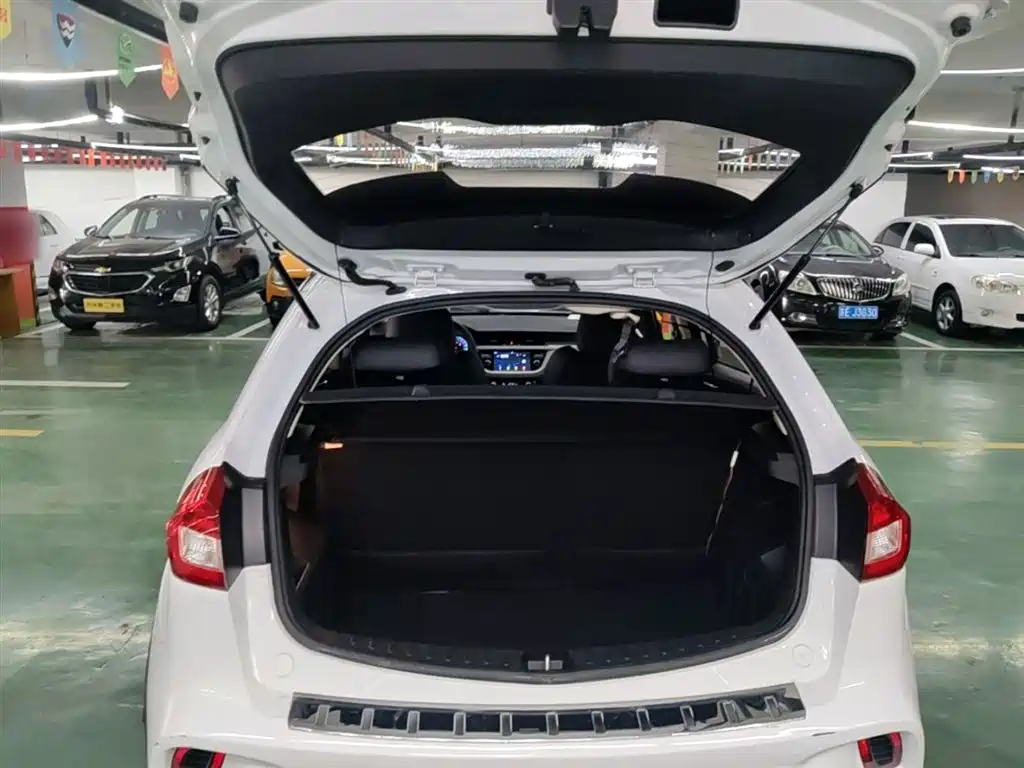 Geely Vision X3 2018 — фото 19