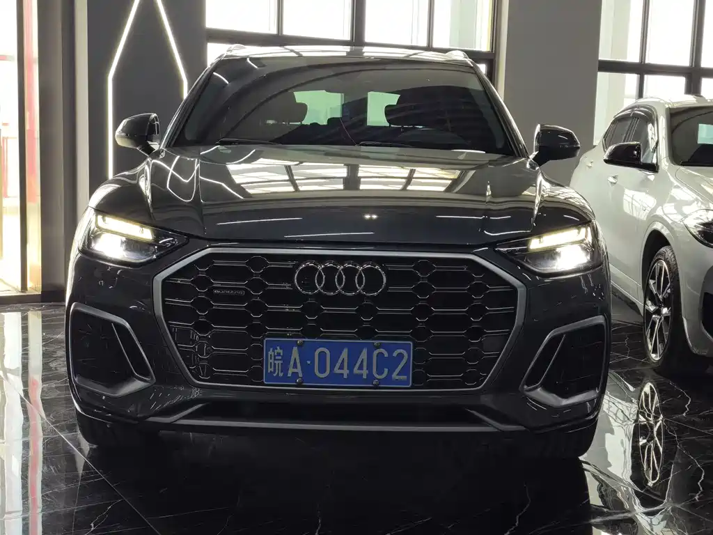 Audi Q5L 2022 — фото 2