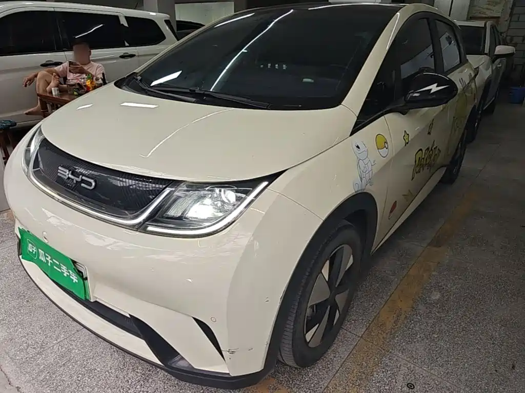 BYD Dolphin 2023 — фото 1