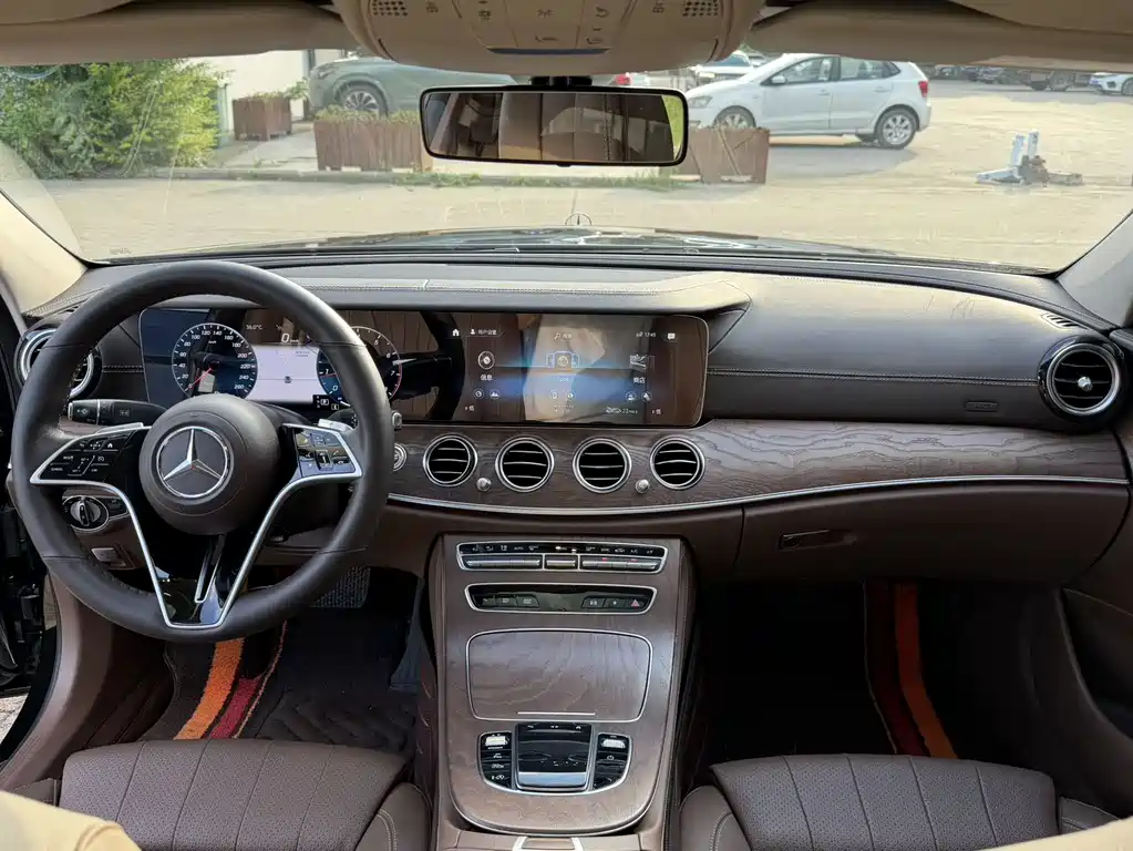 Mercedes-Benz E-Class 2023