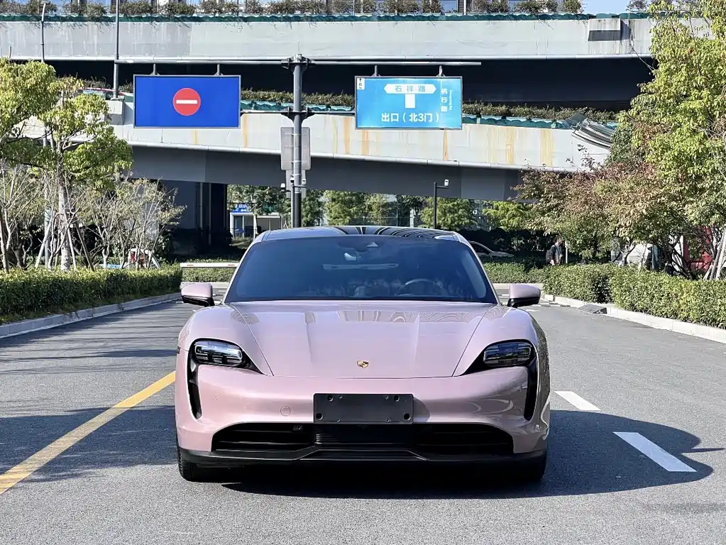 Porsche Taycan 2022 — фото 2