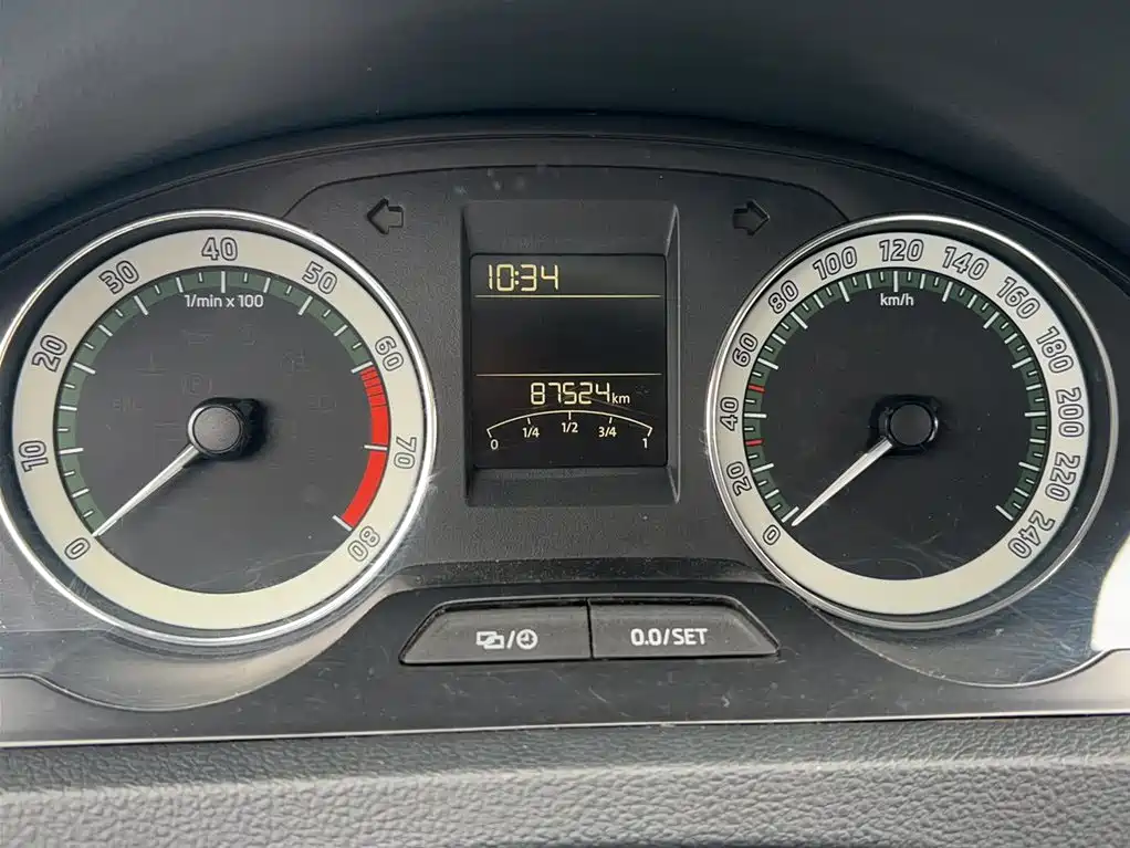 Skoda Rapid 2018 — фото 11