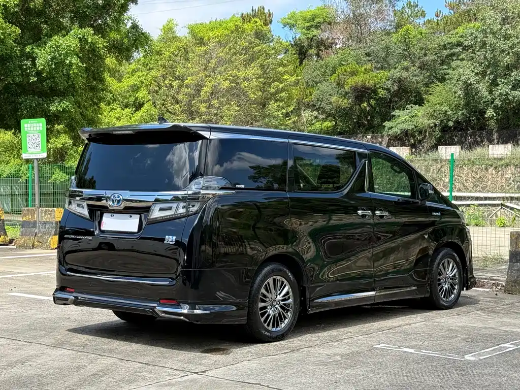 Toyota Vellfire 2021 — фото 14