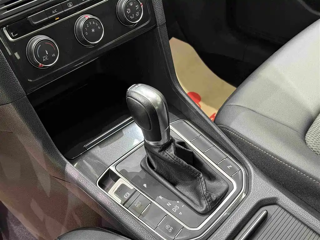 Volkswagen Golf Jialu 2019 — фото 15