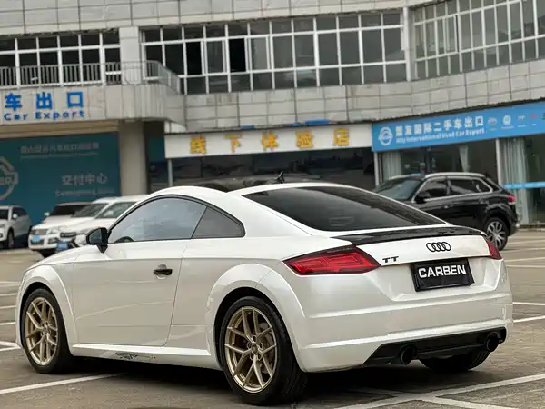 Audi TT 2015