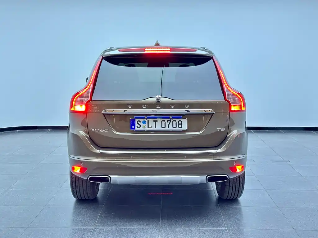 Volvo XC60 2013 — фото 15