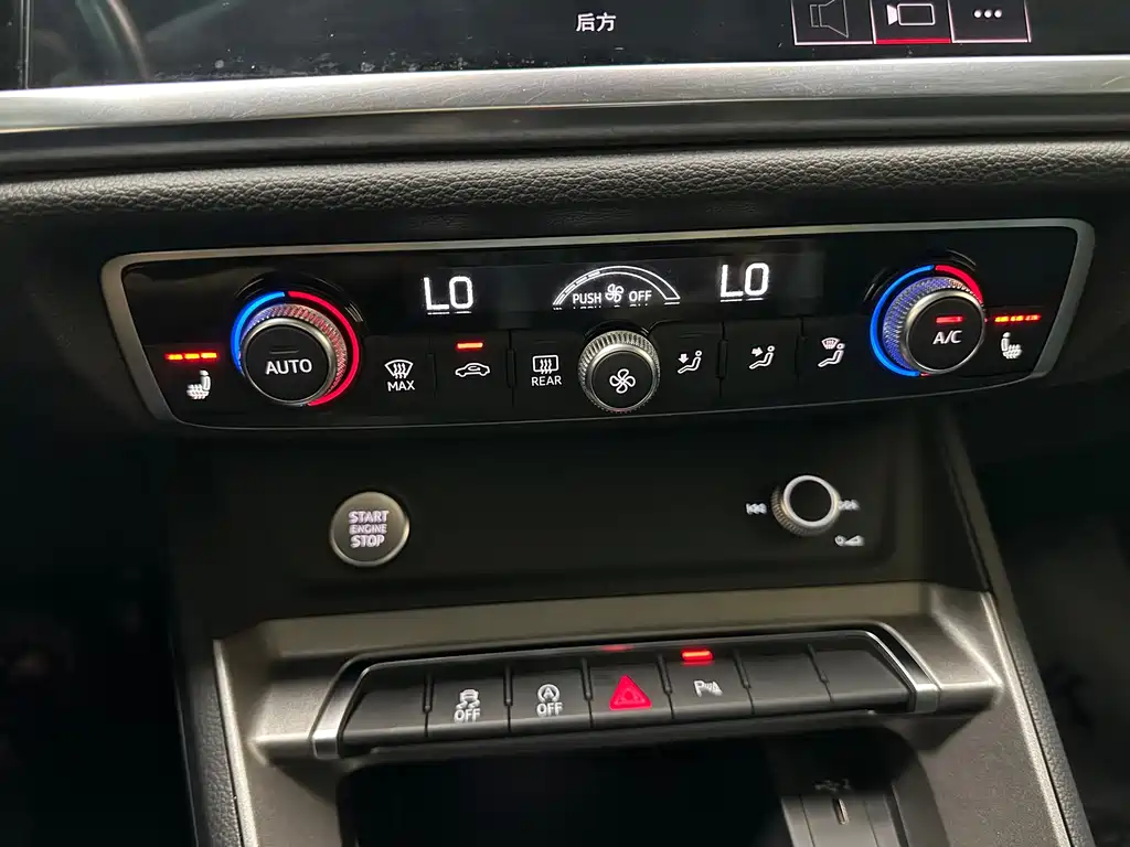Audi Q3 2020 — фото 16