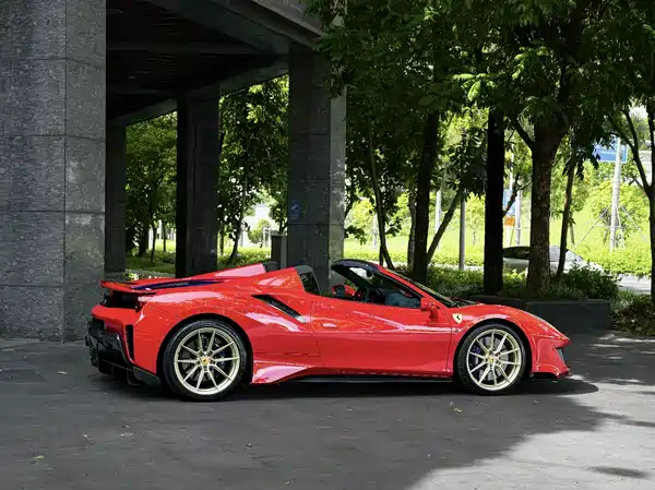 Ferrari 488 2019