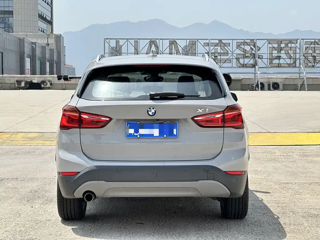 BMW X1 2017 — фото 10