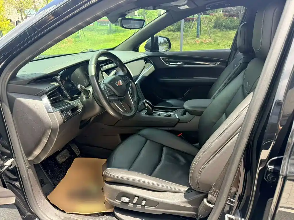 Cadillac XT5 2020 — фото 15