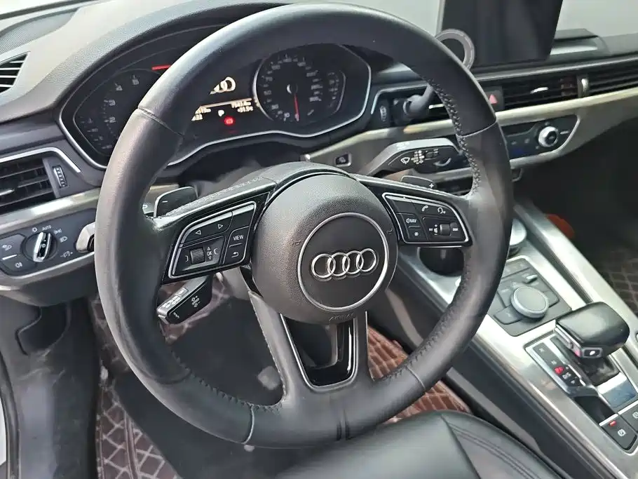 Audi A4L 2017 — фото 15