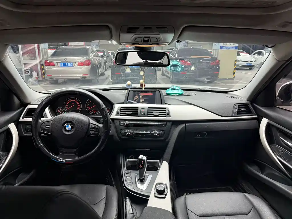 BMW 3 Series 2015 — фото 2