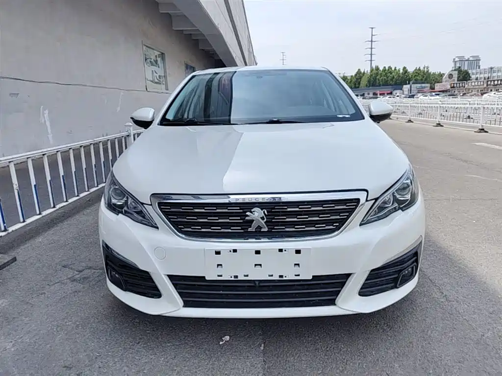 Peugeot 308 2017 — фото 3