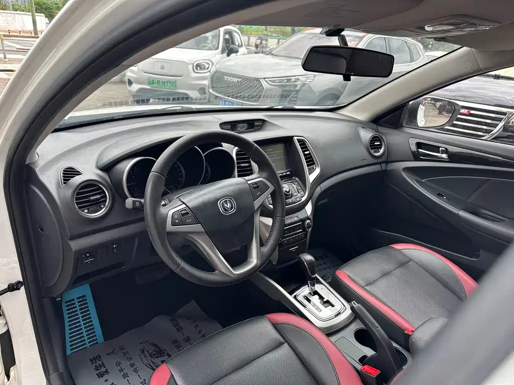 Changan Eado XT 2015 — фото 9